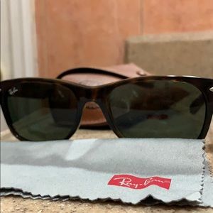 💎 RAY-BANS NEW WAYFARER 💎 with case